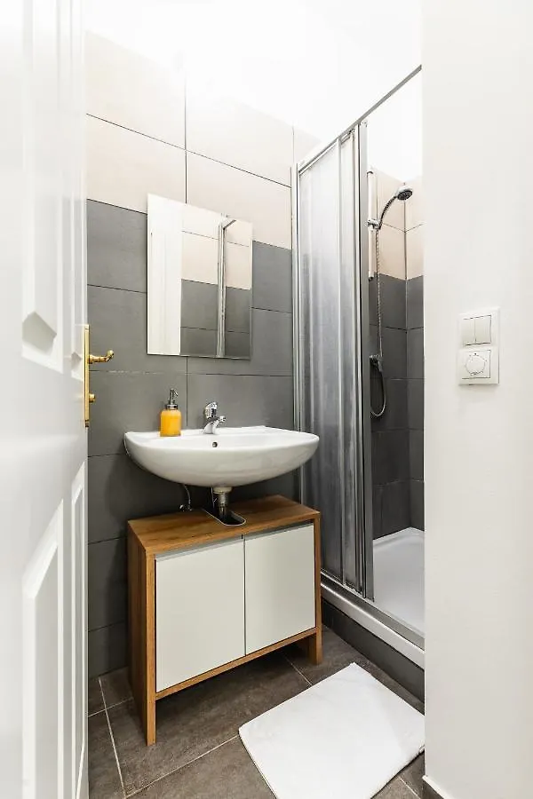 Stylish Designed Apartment In A Top Location Vienna