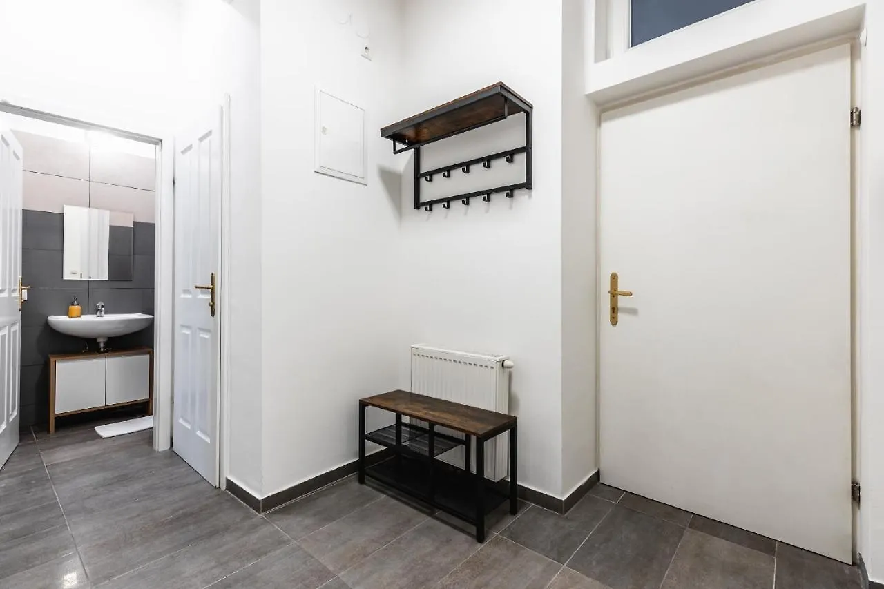 Stylish Designed Apartment In A Top Location Vienna